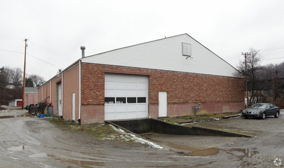 More Photos Of 451 Millers Run Rd, Morgan Service For Lease