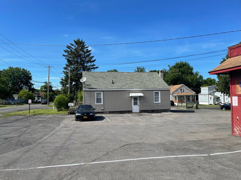 More Photos Of 422 Kinne St, East Syracuse Auto Repair For Sale