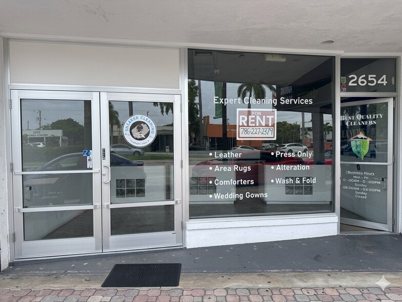 More Photos Of 2652-2660 Hollywood Blvd, Hollywood Freestanding For Lease