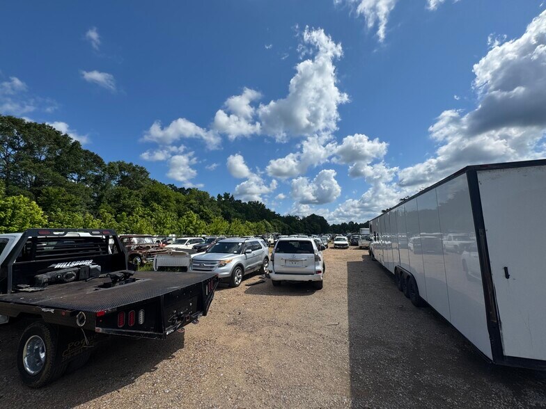 More Photos Of 7670 S Siwell Rd, Byram Warehouse For Sale