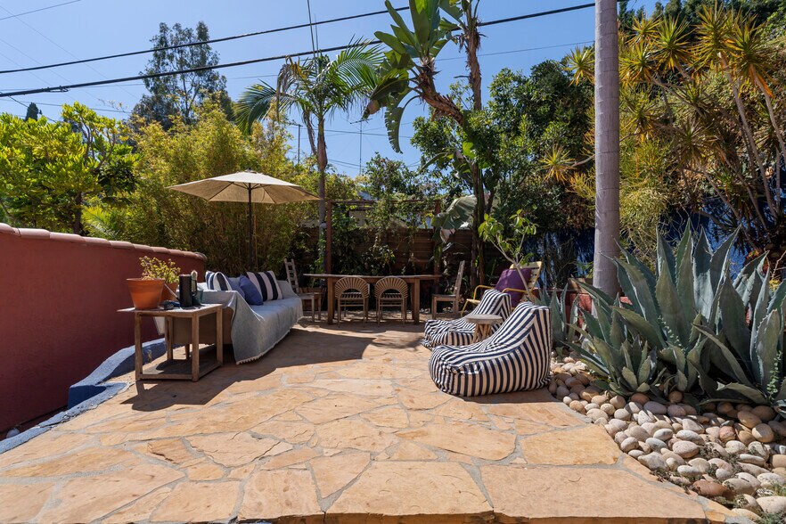 More Photos Of 1501 Westerly Ter, Los Angeles Apartments For Sale