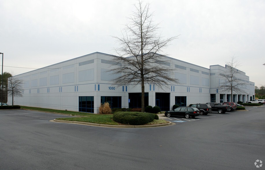 More Photos Of 1050 Triad Ct, Marietta Warehouse For Lease