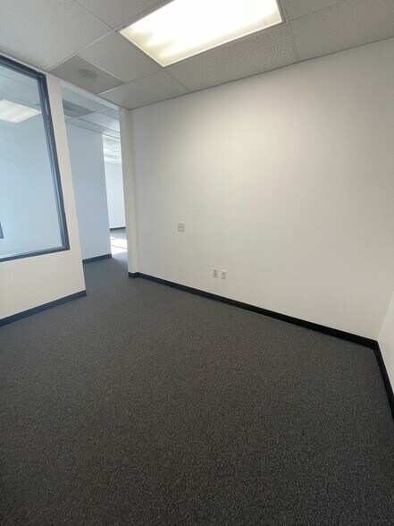 More Photos Of 5500-5510 S Soto St, Vernon Warehouse For Sale