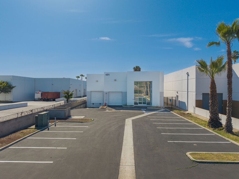 More Photos Of 491 Yorbita Rd, City of Industry Warehouse For Lease