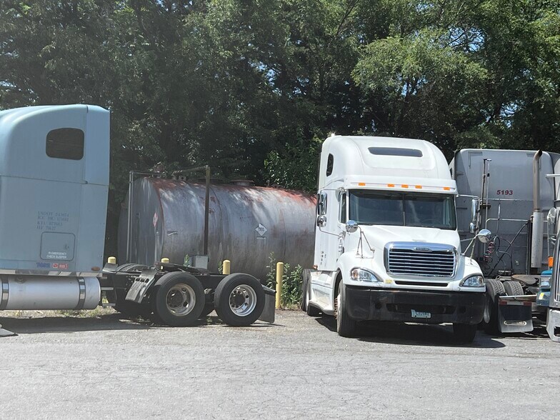 More Photos Of 2929 Valley Ave, Winchester Truck Terminal For Lease