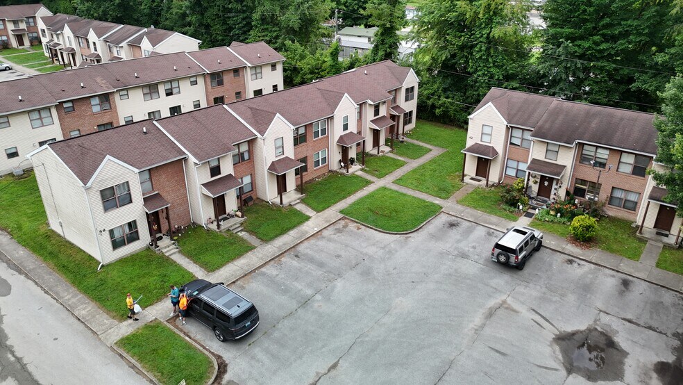 More Photos Of 77 Quail Holw, Inez Apartments For Sale