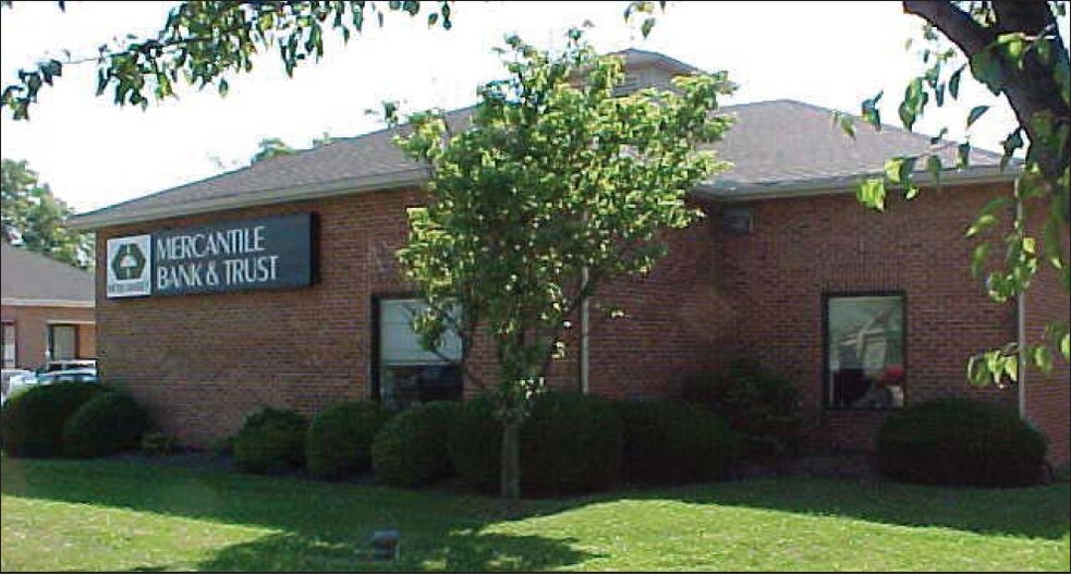 Primary Photo Of 14231 Jarrettsville Pike, Phoenix Bank For Lease