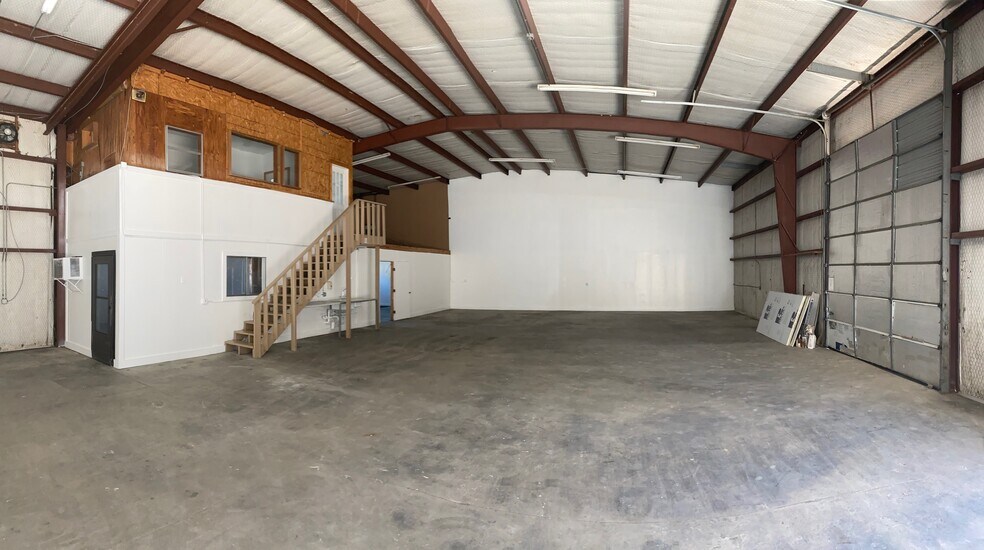 More Photos Of 4925 E Cesar Chavez St, Austin Flex For Lease