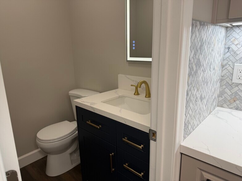 More Photos Of 144 E Santa Clara St, Arcadia Warehouse For Lease