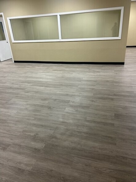 More Photos Of 2501 Commerce, Houston Warehouse For Lease