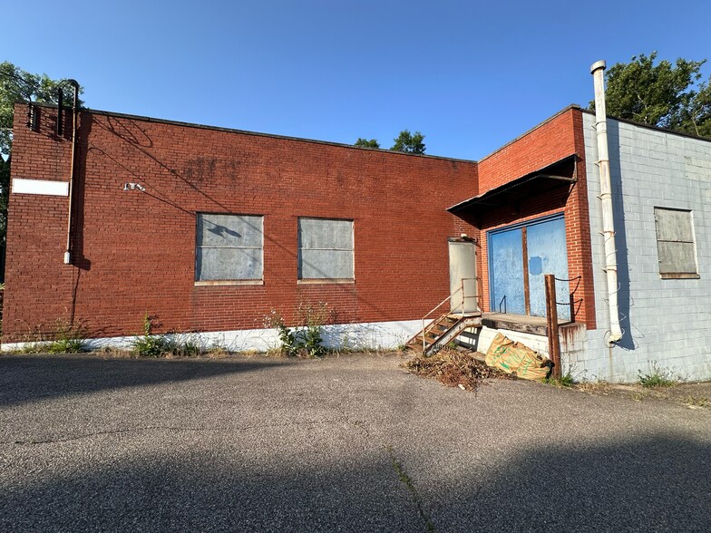 More Photos Of 2863 Stanton Ave, Cincinnati Warehouse For Sale