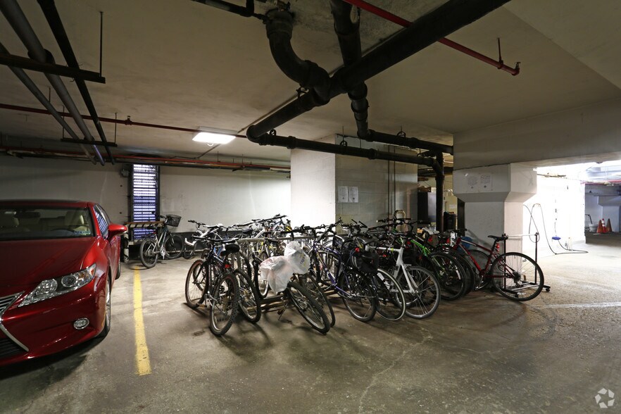 More Photos Of 401 Shady Ave, Pittsburgh Apartments For Lease