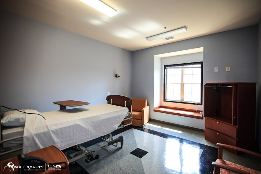 More Photos Of 22 Madras Pky, Newnan Healthcare For Lease