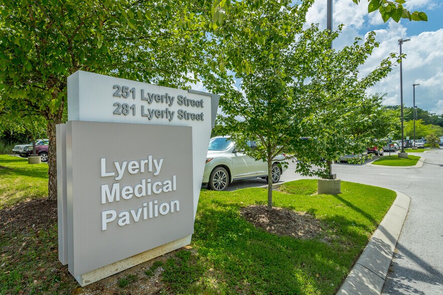 More Photos Of 281 N Lyerly St, Chattanooga Medical For Lease