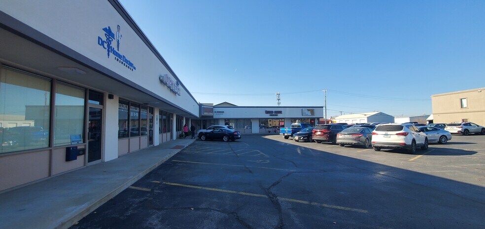 More Photos Of 121 Springfield Ave, Joliet Storefront Retail Office For Lease