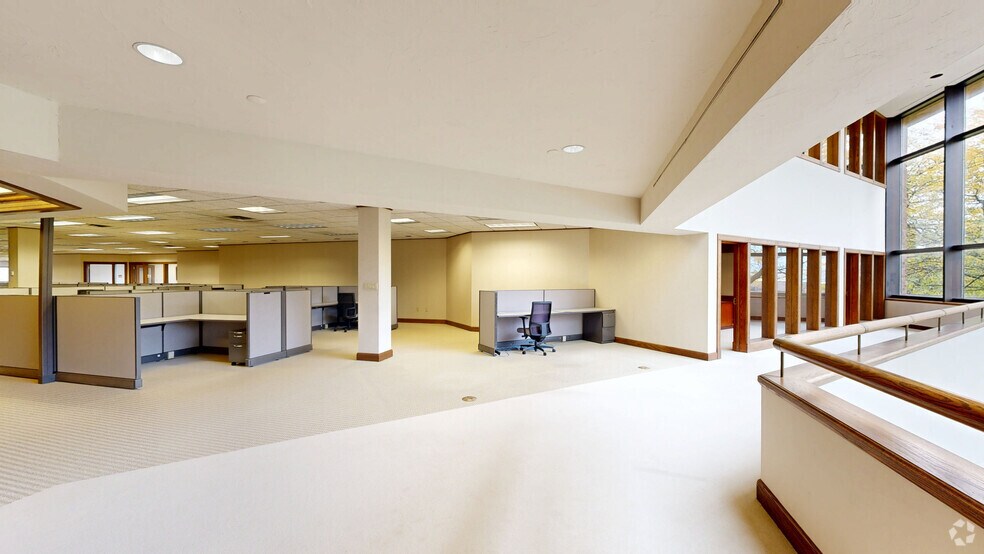 More Photos Of 700 & 734 S Waverly Rd, Holland Office For Sale