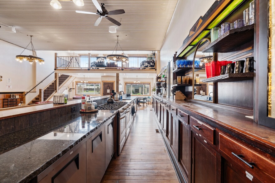 More Photos Of 417 Main St, Ashton Specialty For Sale