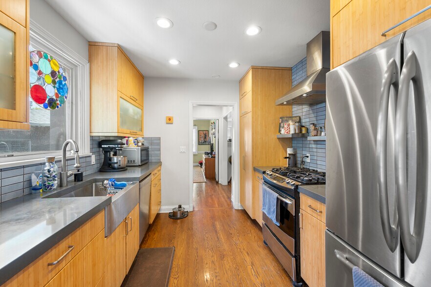 More Photos Of 112-20 E Redwood St, San Diego Apartments For Sale