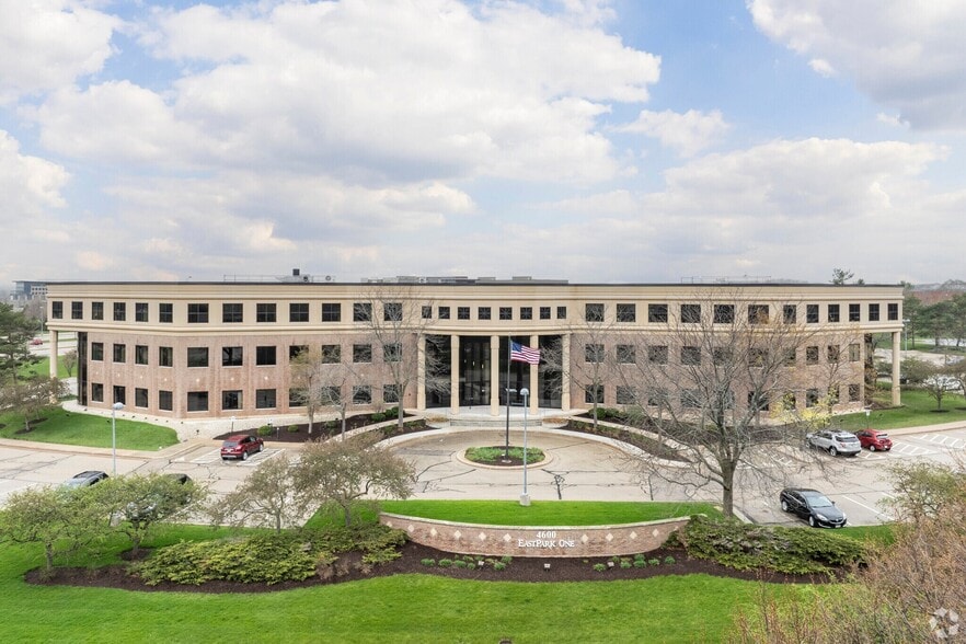 More Photos Of 5133 W Terrace Dr, Madison Office For Lease