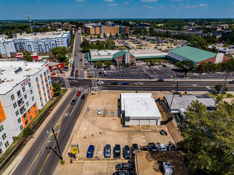 More Photos Of 2402 Sam Houston Ave, Huntsville Medical For Sale