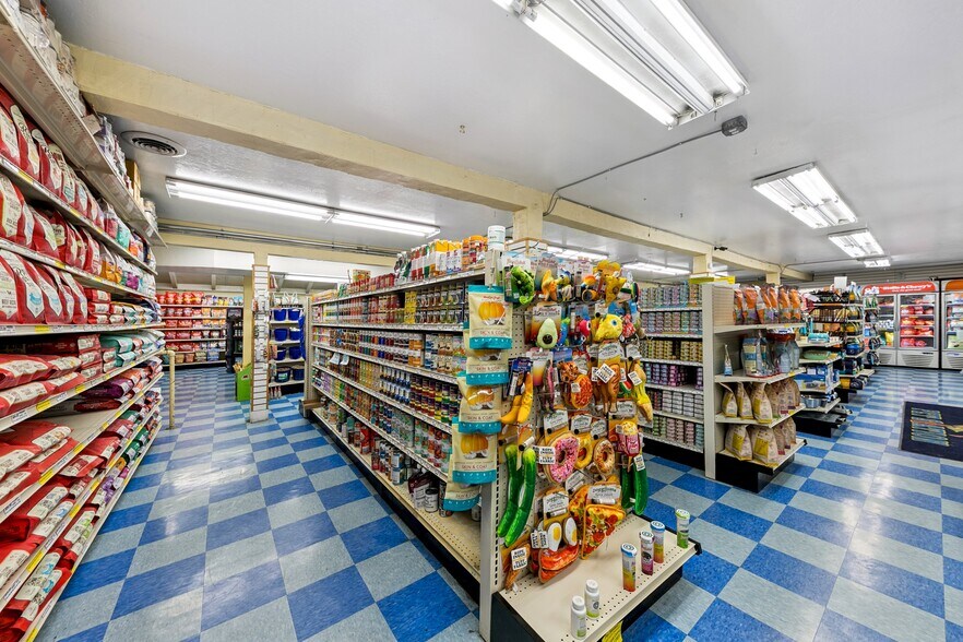 More Photos Of 2205 Lake Tahoe Blvd, South Lake Tahoe Storefront Retail Office For Sale