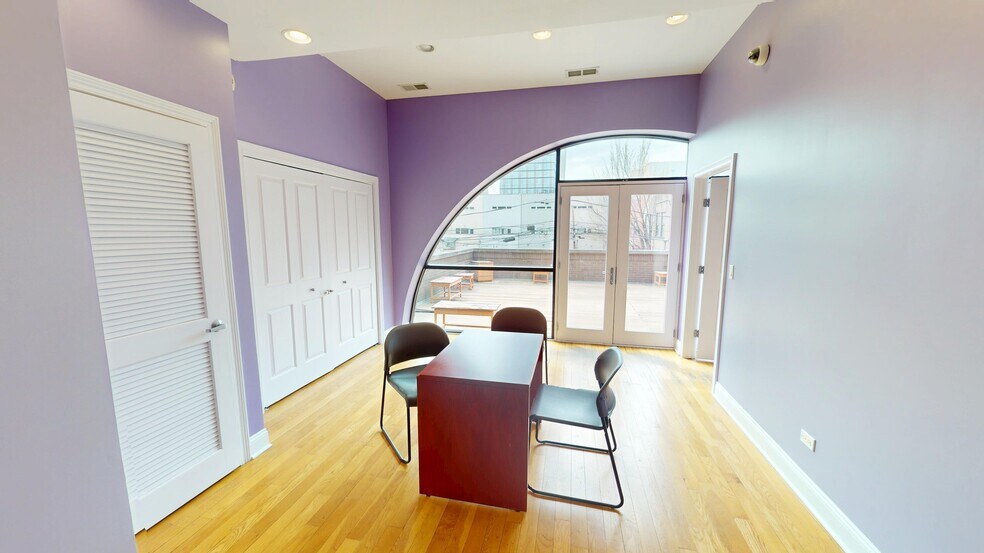 More Photos Of 1009 W Fulton Market, Chicago Storefront Retail Office For Sale