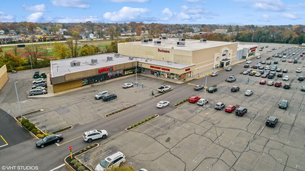 More Photos Of 5500 Sunrise Hwy, Massapequa Unknown For Lease