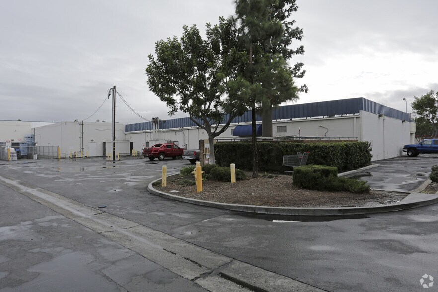 More Photos Of 6875-6901 La Palma Ave, Buena Park Freestanding For Lease