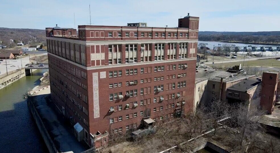 More Photos Of 224 Main St, Marseilles Industrial For Sale