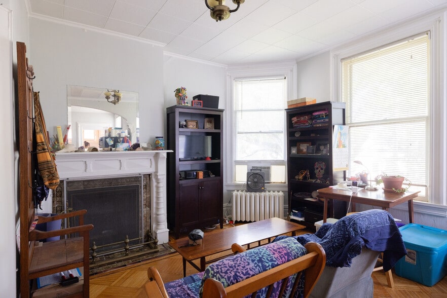 More Photos Of 58 Saint James St, Kingston Apartments For Sale