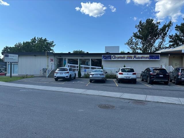 More Photos Of 61 Rue De Montbrun, Boucherville Freestanding For Sale