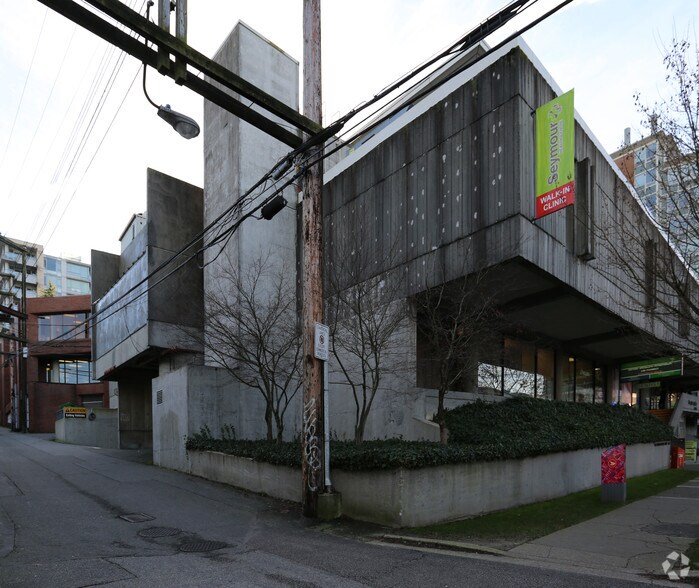 More Photos Of 1530-1538 7th Ave W, Vancouver Office For Lease