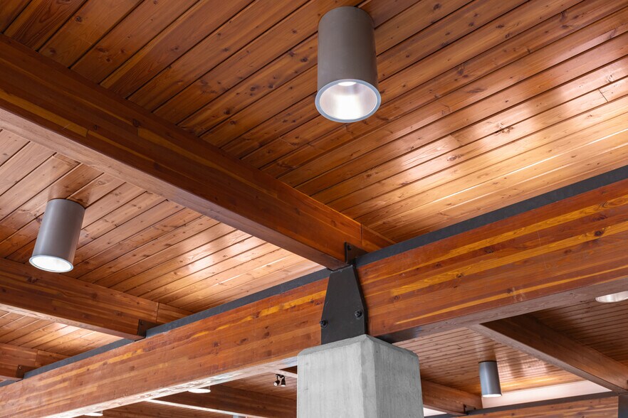 More Photos Of 9611 Highway 97, Lake Country Loft Creative Space For Sale