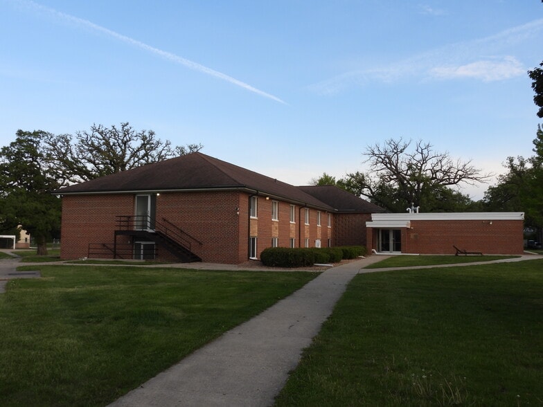 More Photos Of 315 S Grove Ave, Owatonna Schools For Sale