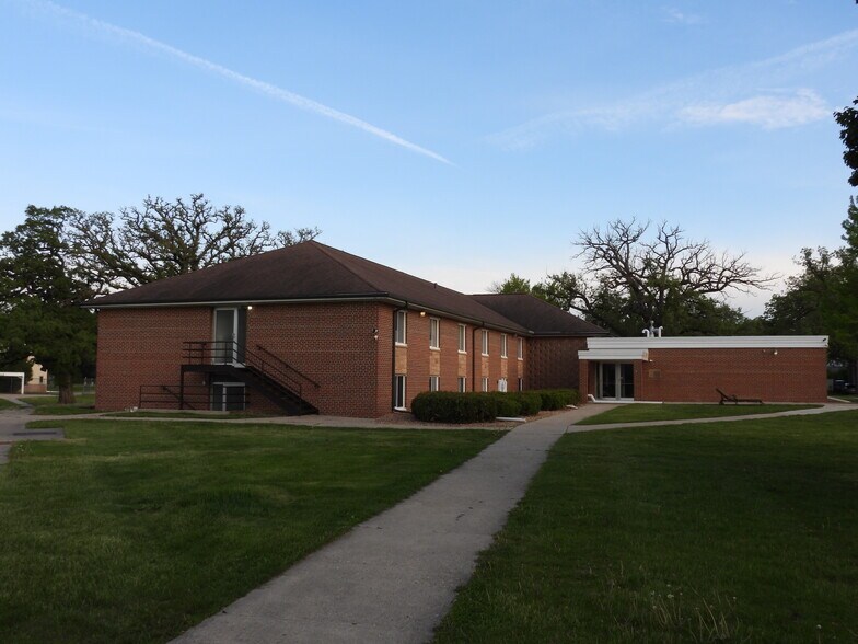 More Photos Of 315 S Grove Ave, Owatonna Schools For Sale