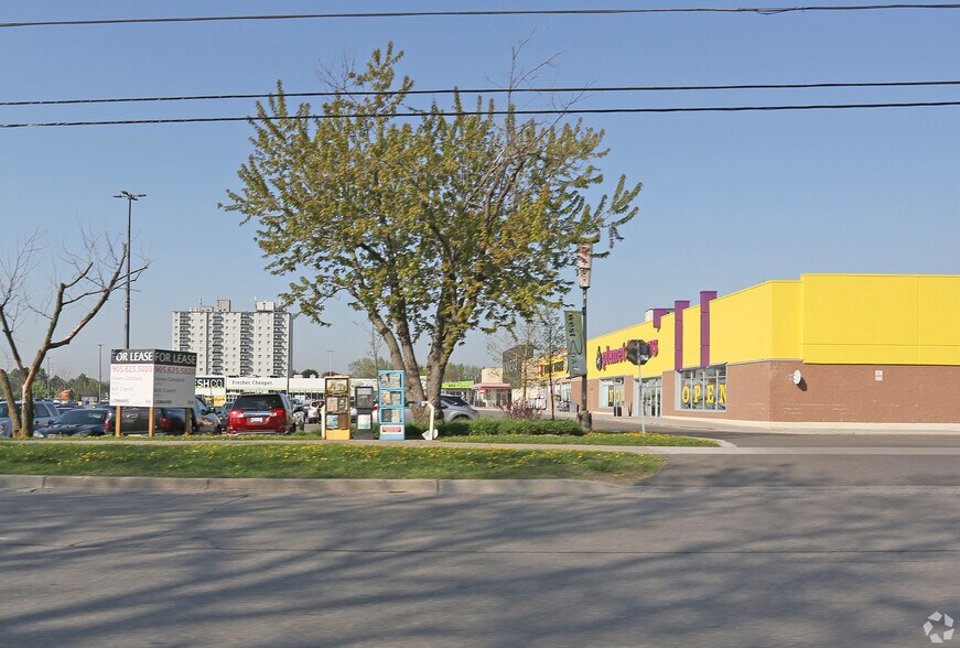 More Photos Of 1151 Dundas St, Mississauga Unknown For Lease