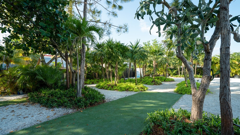 More Photos Of 248 NE 59th St, Miami Warehouse For Sale