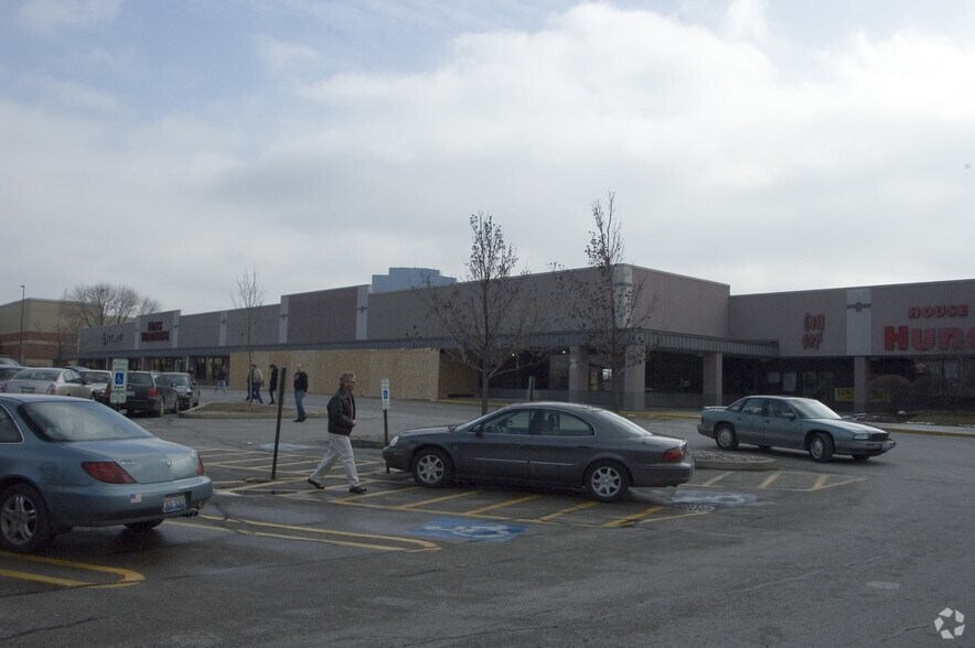 More Photos Of 1025-1255 E Golf Rd, Schaumburg Unknown For Lease