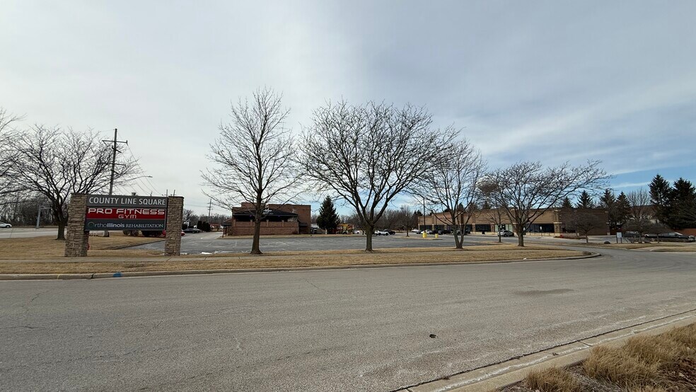 More Photos Of 2172-2182 Lake Cook Rd, Algonquin Storefront Retail Office For Lease