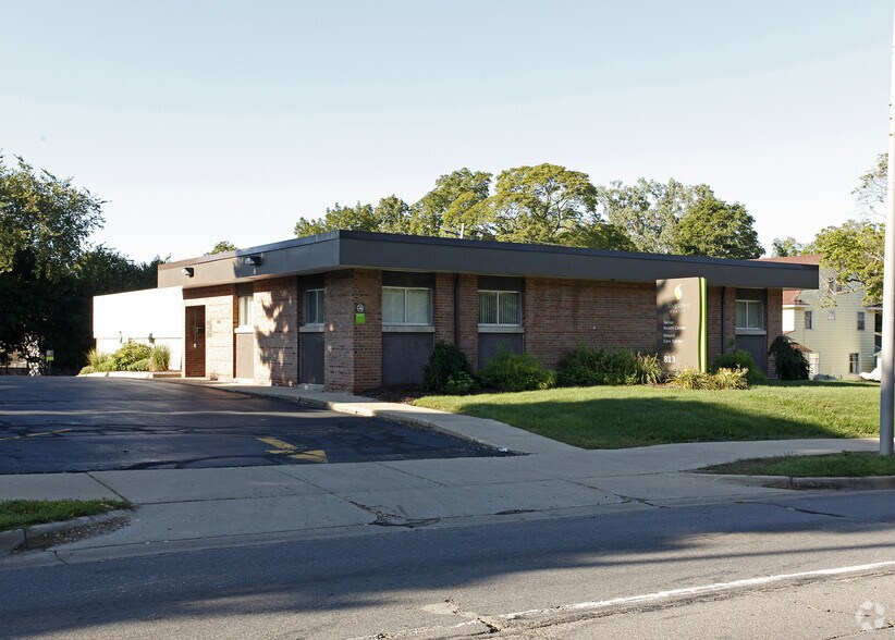 More Photos Of 813 W Michigan Ave, Jackson Medical For Sale