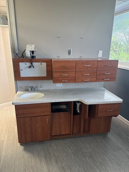 More Photos Of 1385 W State Road 434, Longwood Medical For Lease