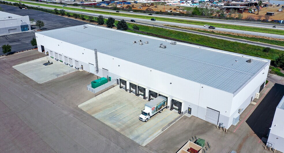 More Photos Of 2933 S Elm Ave, Fresno Industrial For Sale