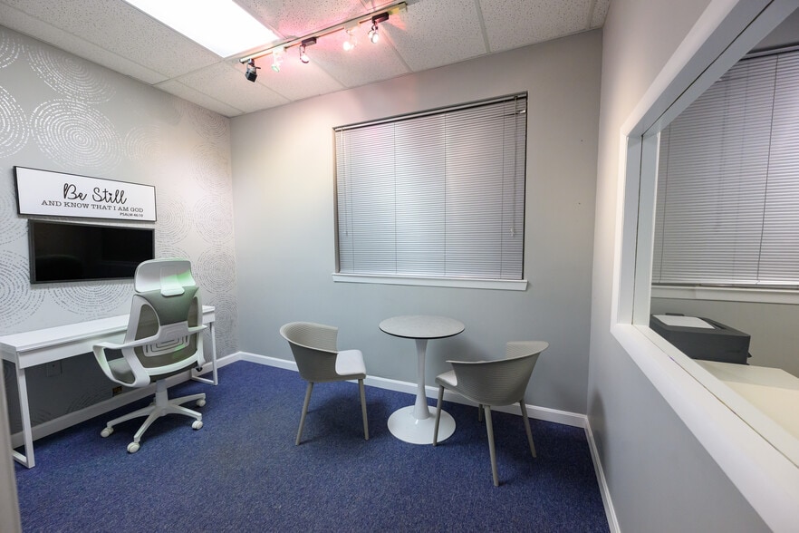 More Photos Of 504 Hamburg Tpke, Wayne Medical For Lease