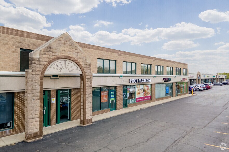 More Photos Of 559-617 N York St, Elmhurst General Retail For Lease