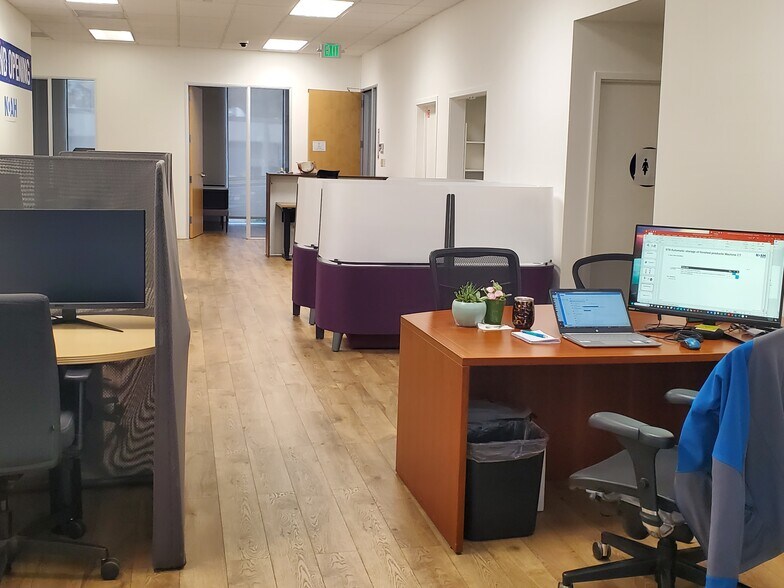 More Photos Of 2595 E Bayshore Rd, Palo Alto Office For Lease