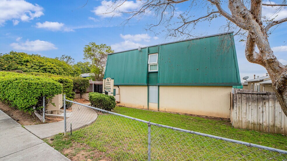 More Photos Of 7425 Waite Dr, La Mesa Apartments For Sale