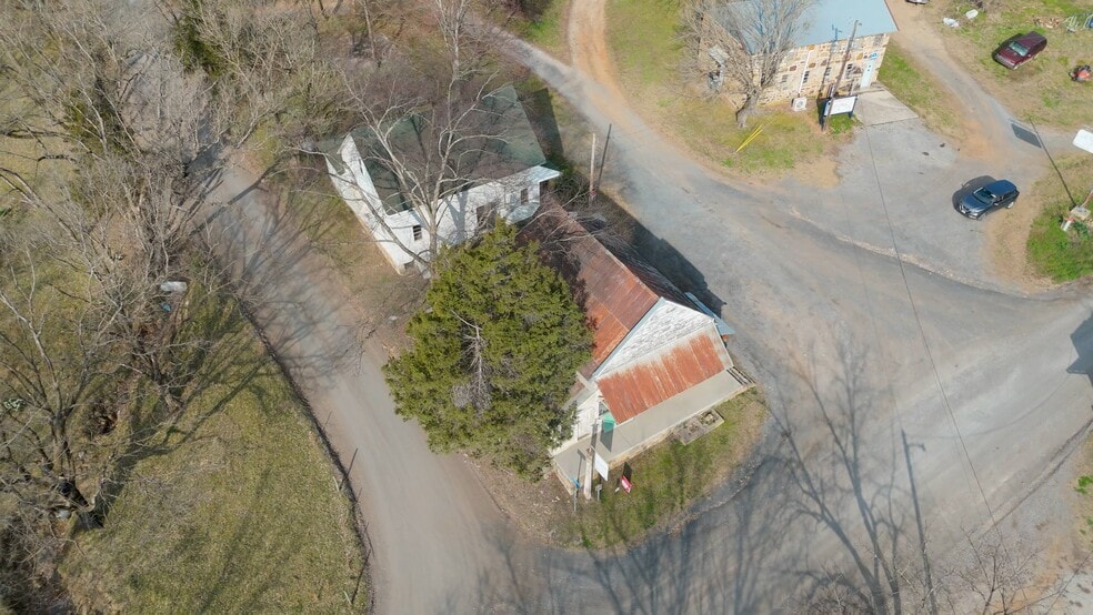 Primary Photo Of 128 River Rd, Marshall General Retail For Sale