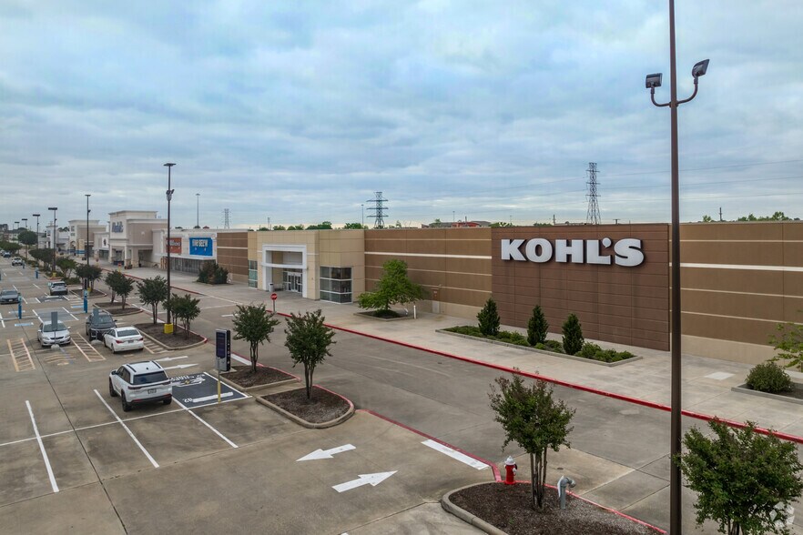 More Photos Of FM 2920 & Highway 249, Tomball Unknown For Lease