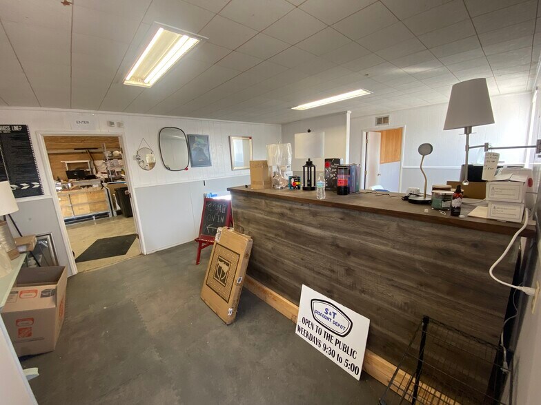 More Photos Of 5230 S Harding St, Indianapolis Warehouse For Lease