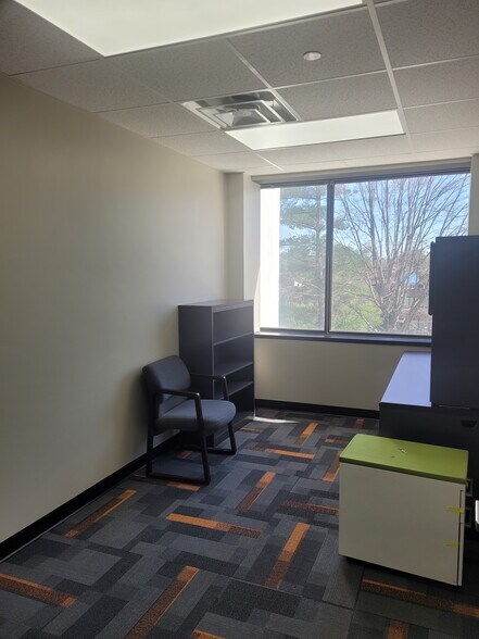 More Photos Of 200 Professional Dr, Gaithersburg Medical For Sale
